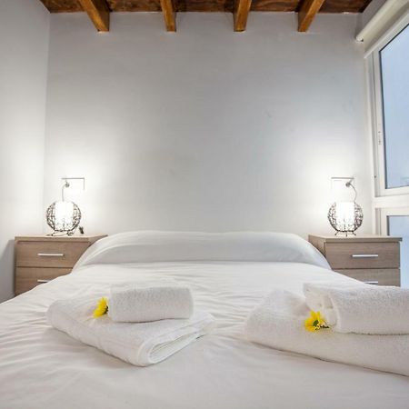 Pasaje Amores Iz. - Tranquilidad Y Vida Cultural En Centro Sevilla 4Px 외부 사진