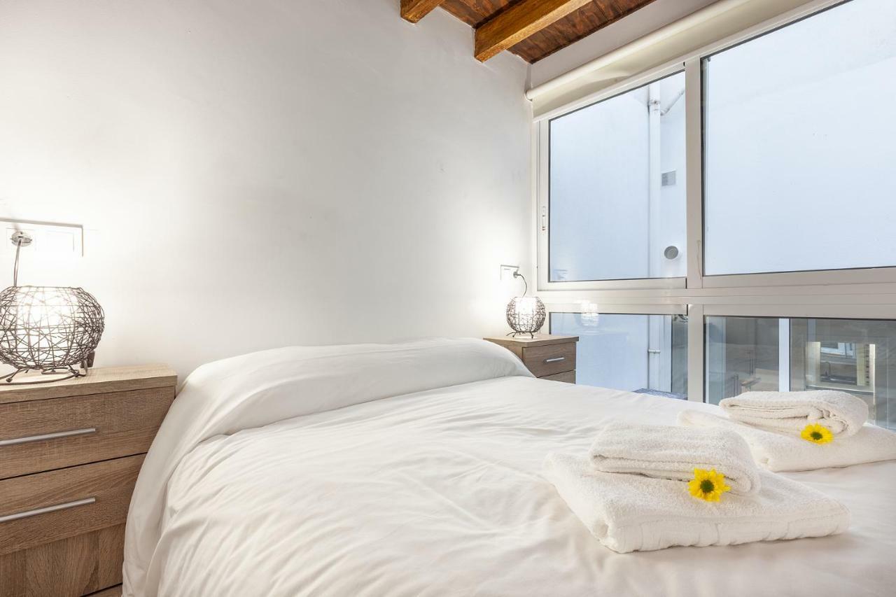 Pasaje Amores Iz. - Tranquilidad Y Vida Cultural En Centro Sevilla 4Px 외부 사진