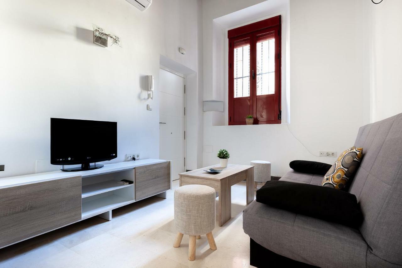 Pasaje Amores Iz. - Tranquilidad Y Vida Cultural En Centro Sevilla 4Px 외부 사진