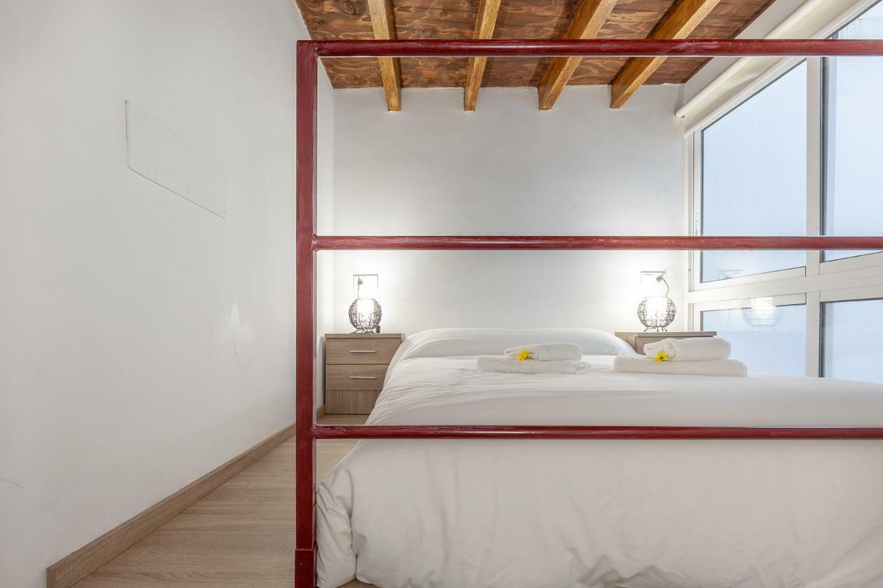 Pasaje Amores Iz. - Tranquilidad Y Vida Cultural En Centro Sevilla 4Px 외부 사진